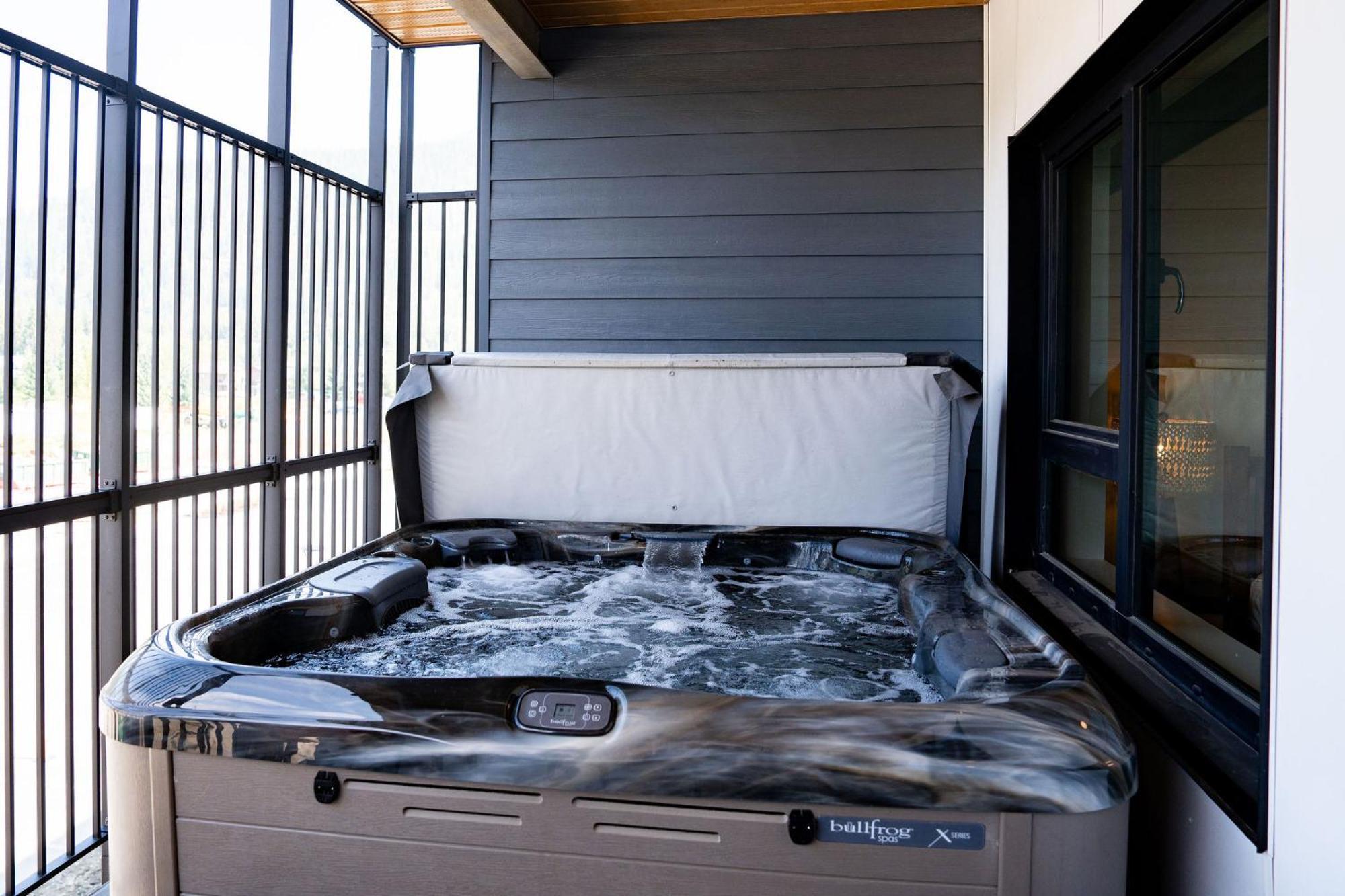 Alpine Haven By Revelstoke Vacations Apartamento Exterior foto