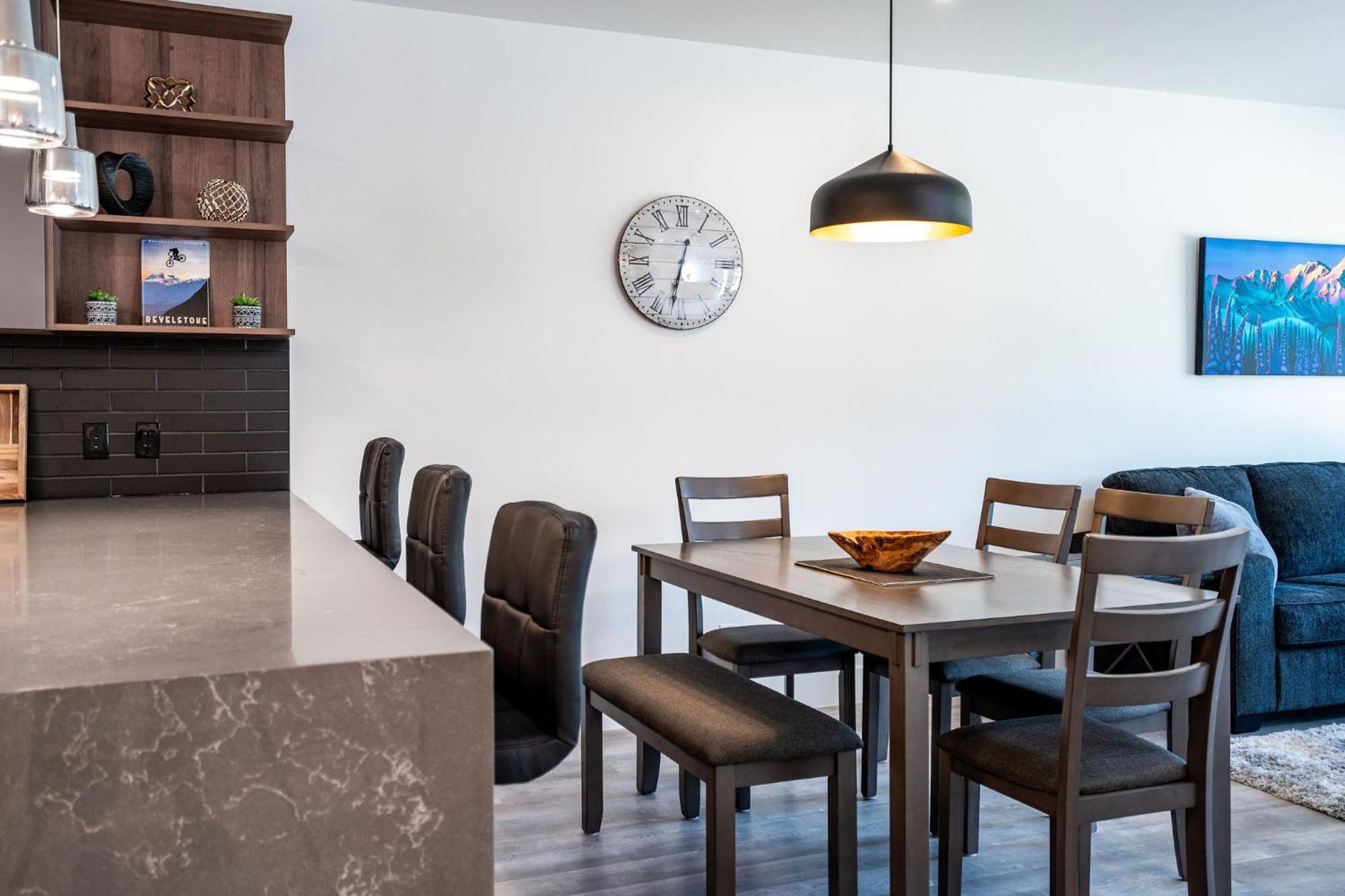 Alpine Haven By Revelstoke Vacations Apartamento Exterior foto