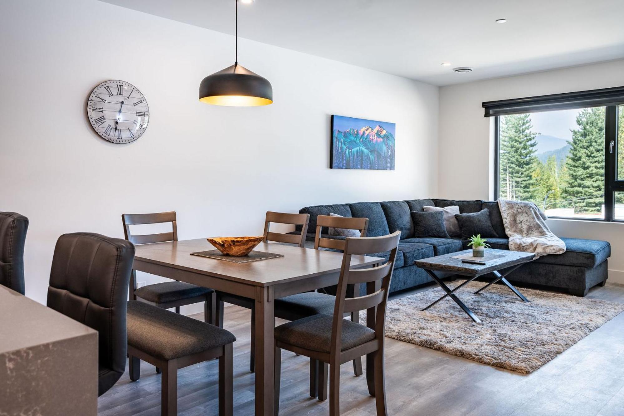 Alpine Haven By Revelstoke Vacations Apartamento Exterior foto