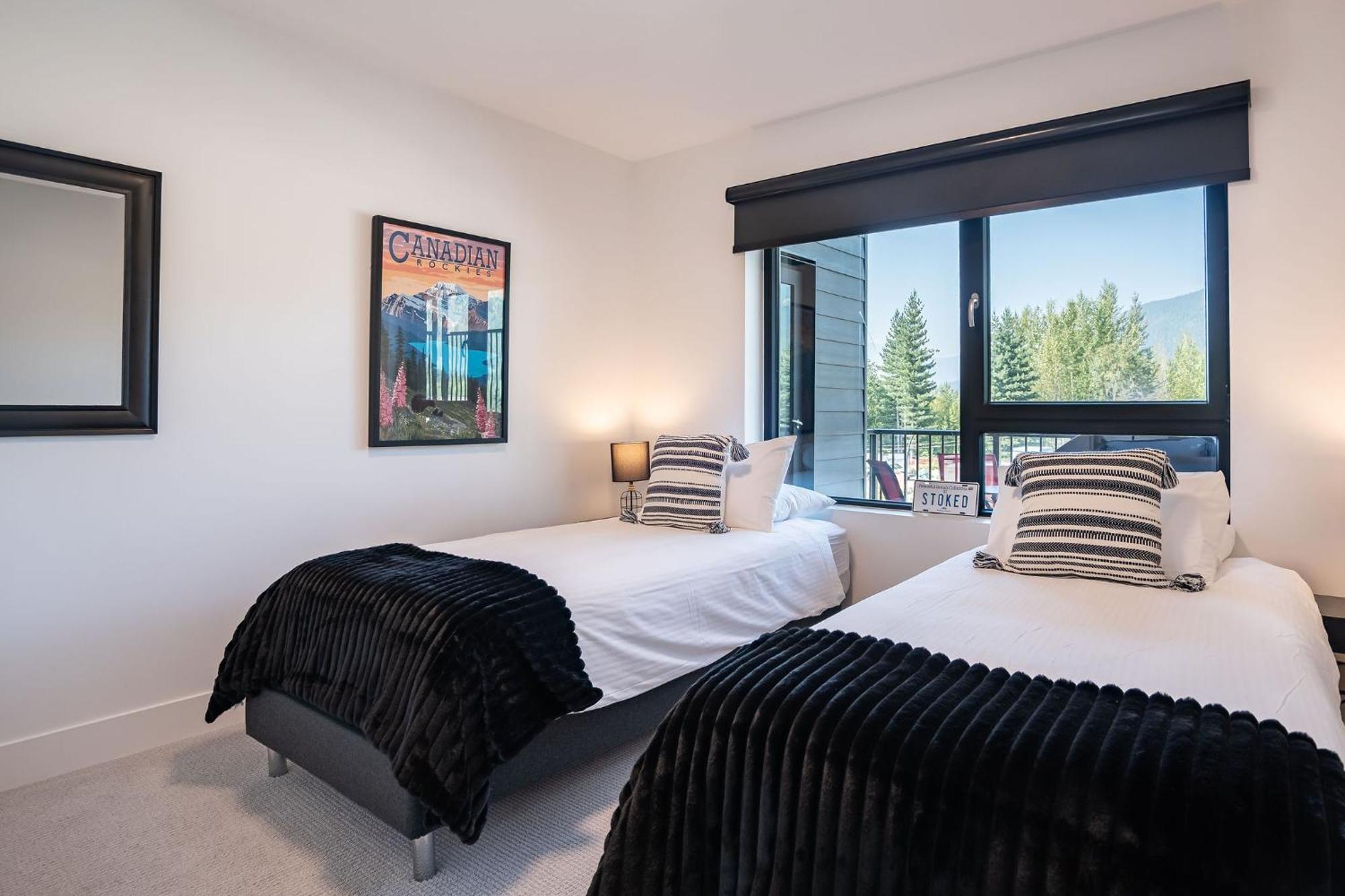Alpine Haven By Revelstoke Vacations Apartamento Exterior foto