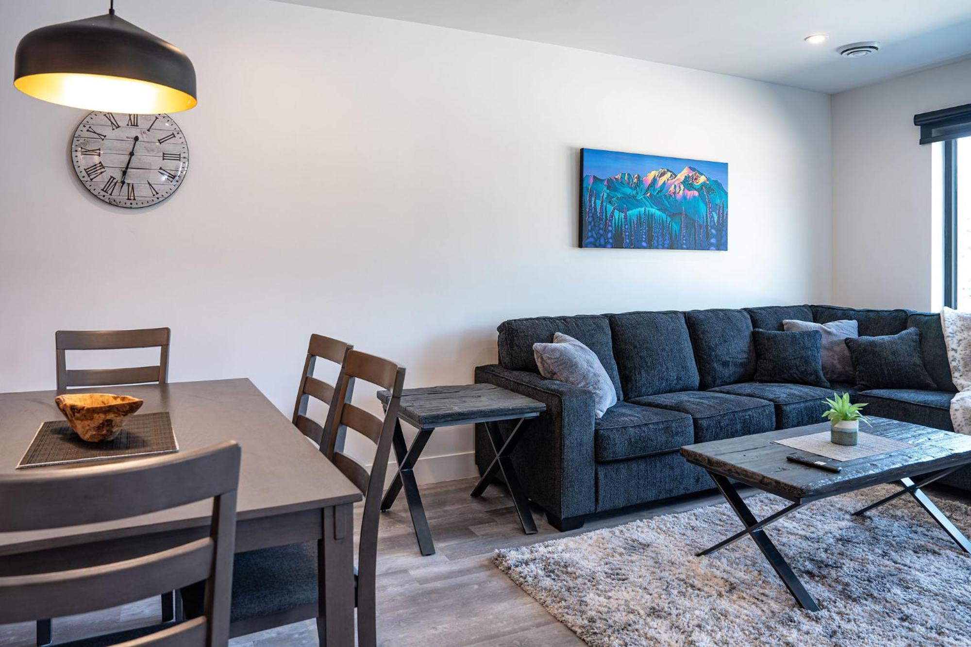 Alpine Haven By Revelstoke Vacations Apartamento Exterior foto