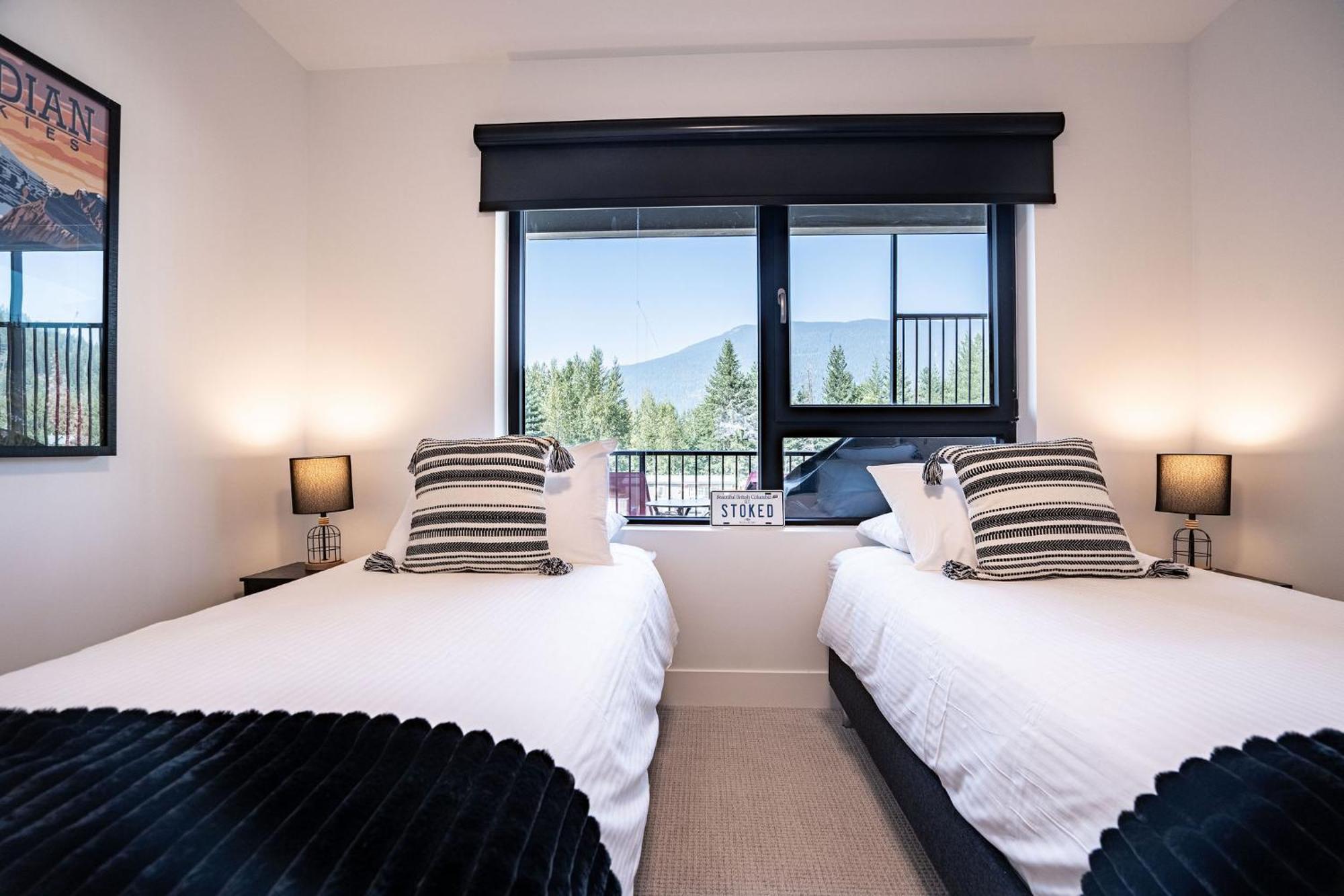 Alpine Haven By Revelstoke Vacations Apartamento Exterior foto