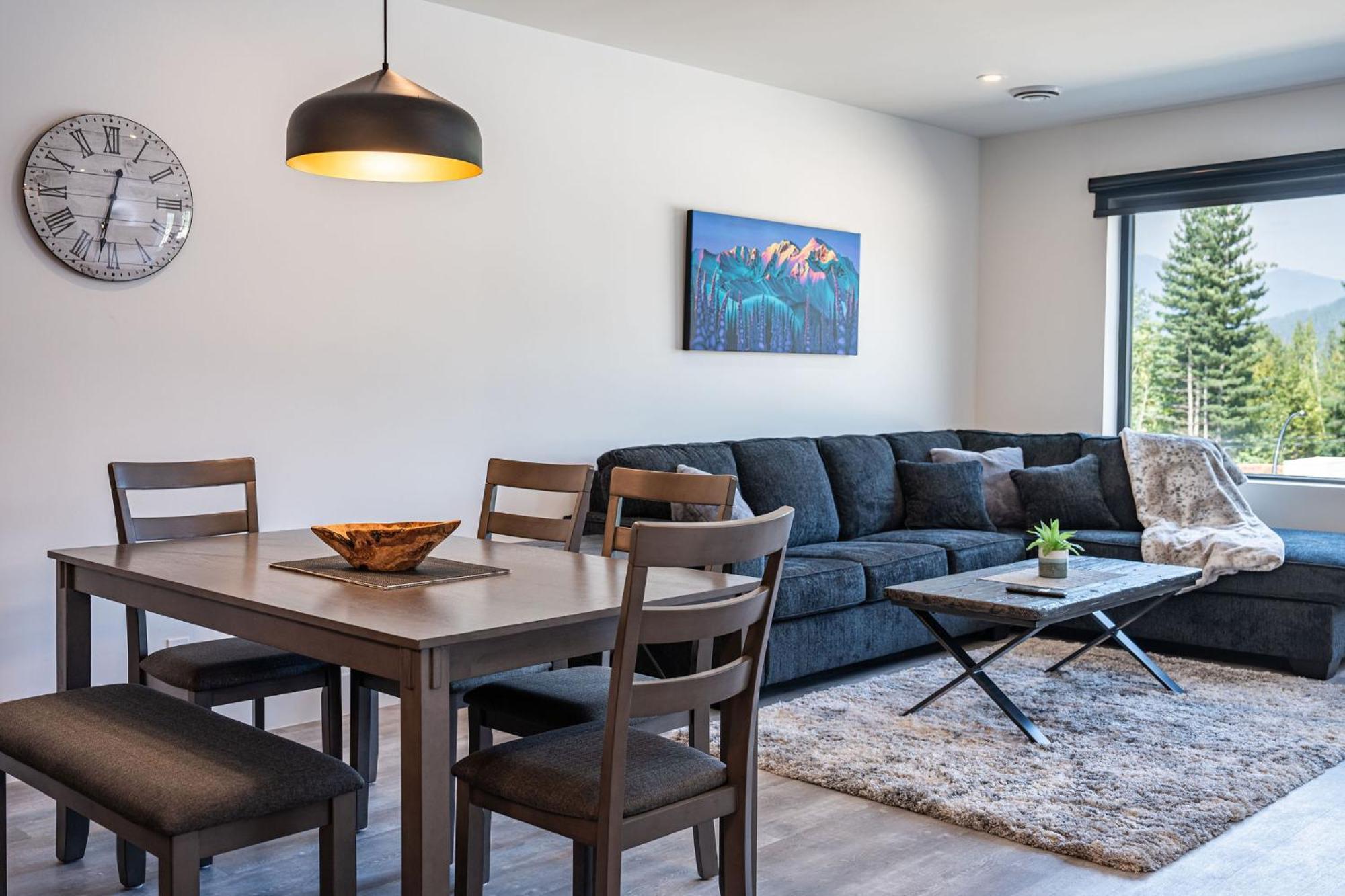 Alpine Haven By Revelstoke Vacations Apartamento Exterior foto
